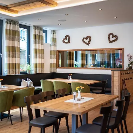 Отель Zur Post E.k.